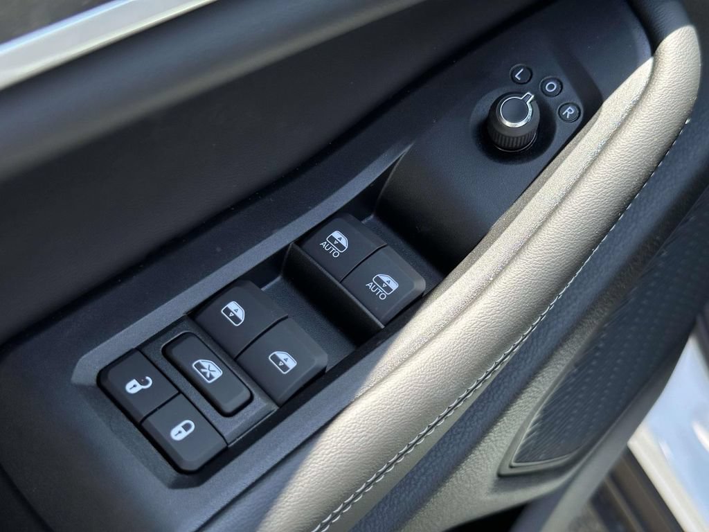 New 2026 Jeep Grand Cherokee Altitude AWD/4WD image 27