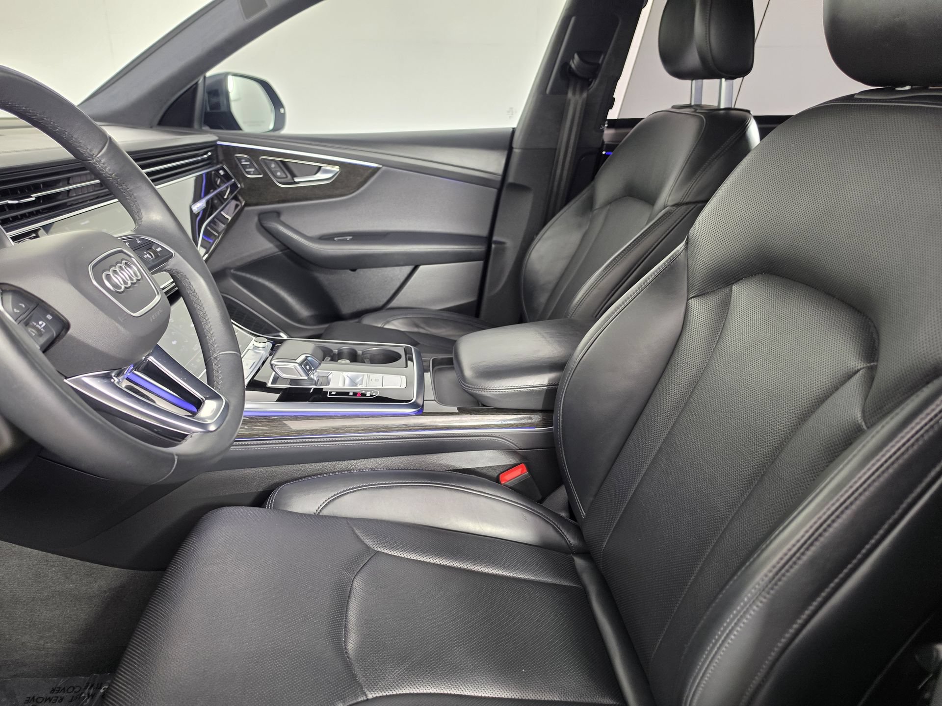 Used 2023 Audi Q8 Prestige AWD/4WD image 3