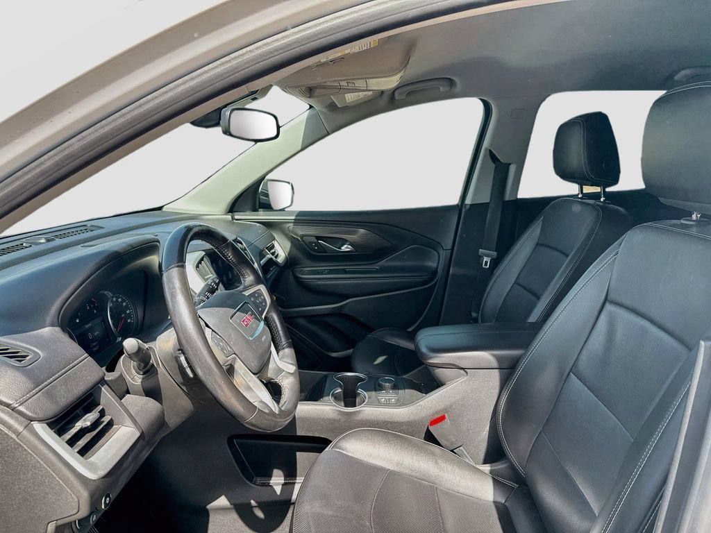 Used 2022 GMC Terrain SLT w/ Infotainment Package II FWD image 11
