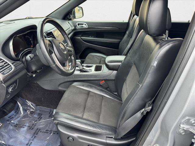 Used 2019 Jeep Grand Cherokee Laredo w/ Laredo X Package image 10