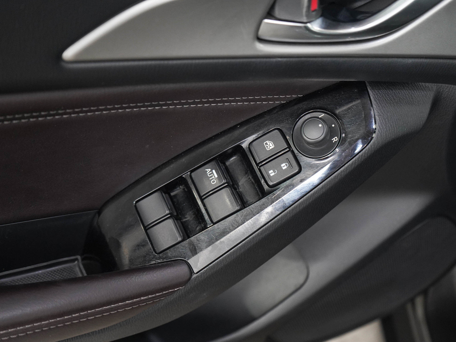 Used 2018 MAZDA MAZDA3 Touring FWD image 18