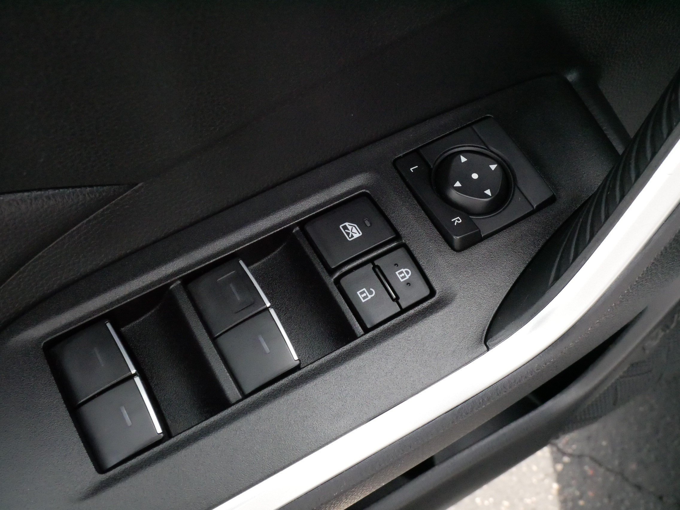 Certified 2025 Toyota RAV4 XLE AWD/4WD image 19