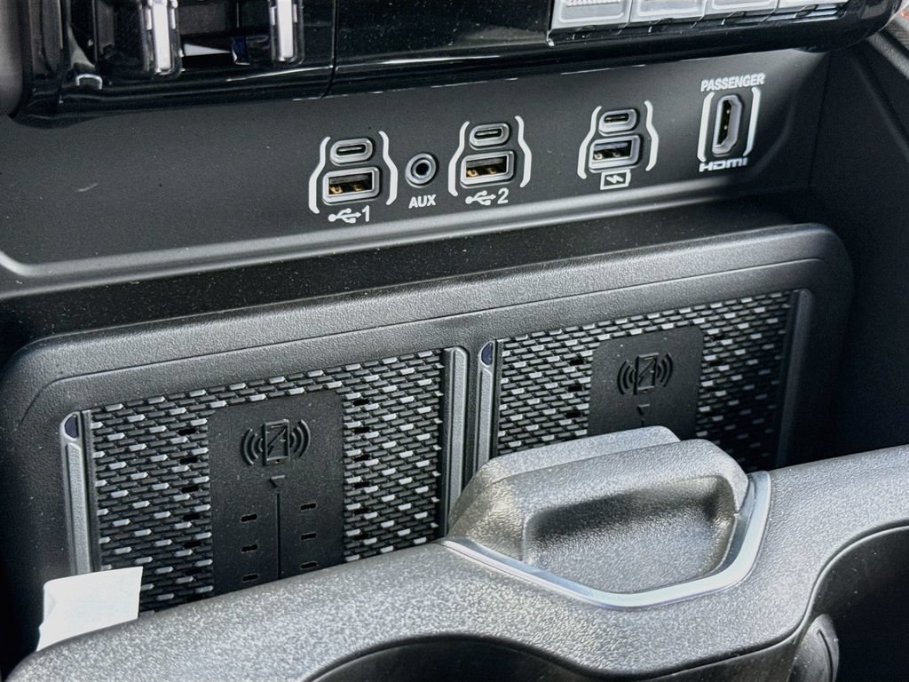 New 2027 RAM 2500 Rebel w/ Rebel Level 2 Equipment Group AWD/4WD image 17