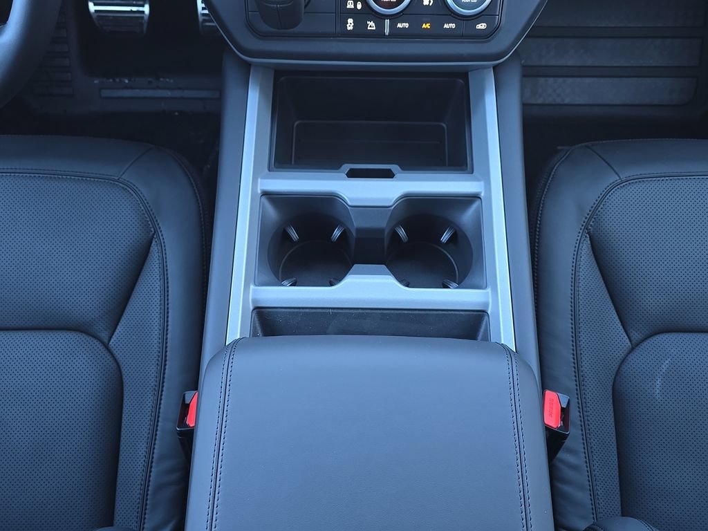 New 2026 Land Rover Defender 110 V8 AWD/4WD image 20