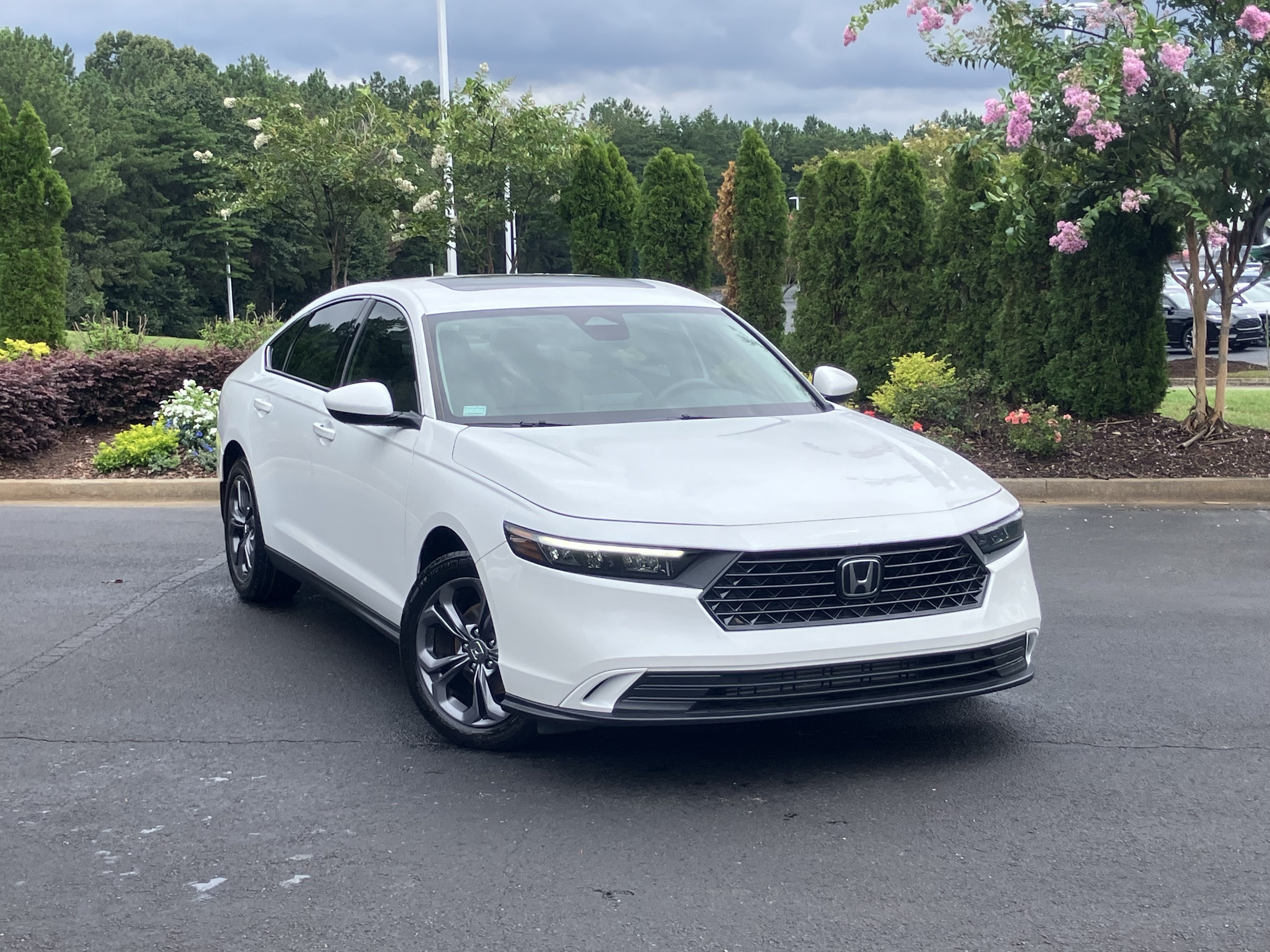 Certified 2023 Honda Accord EX image 2
