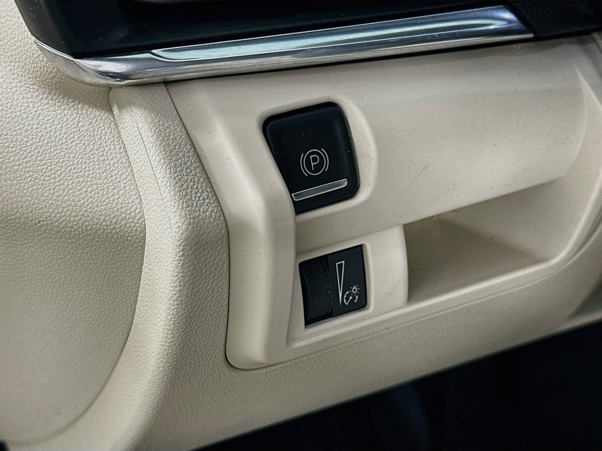 Used 2023 Cadillac CT4 Luxury RWD image 10