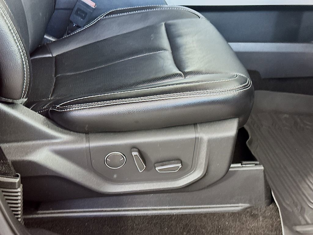 Used 2018 Ford F150 Lariat w/ Equipment Group 502A Luxury image 22