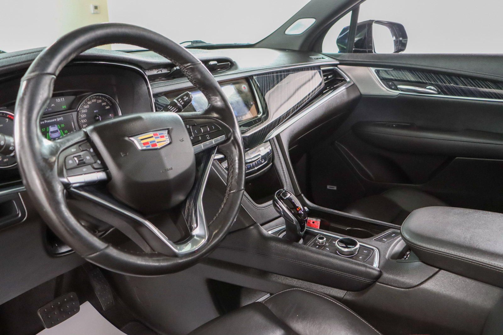 Used 2024 Cadillac XT6 Premium Luxury AWD/4WD image 23