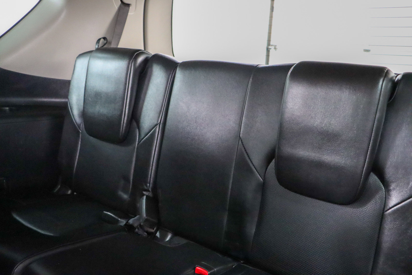 Used 2022 Nissan Armada SL w/ Captain's Chairs Package image 27