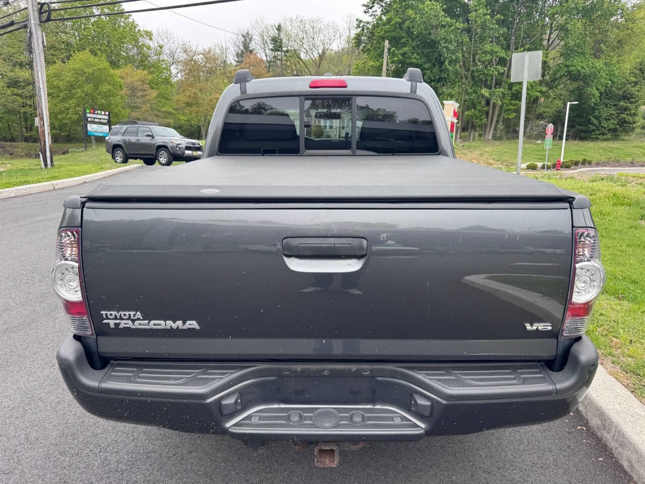 Used 2011 Toyota Tacoma 4x4 Double Cab w/ TRD Sport Pkg image 3