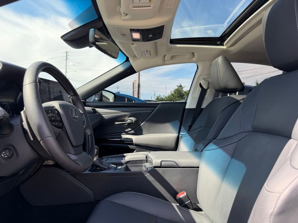 Used 2022 Lexus ES 350 w/ Premium Package FWD image 10
