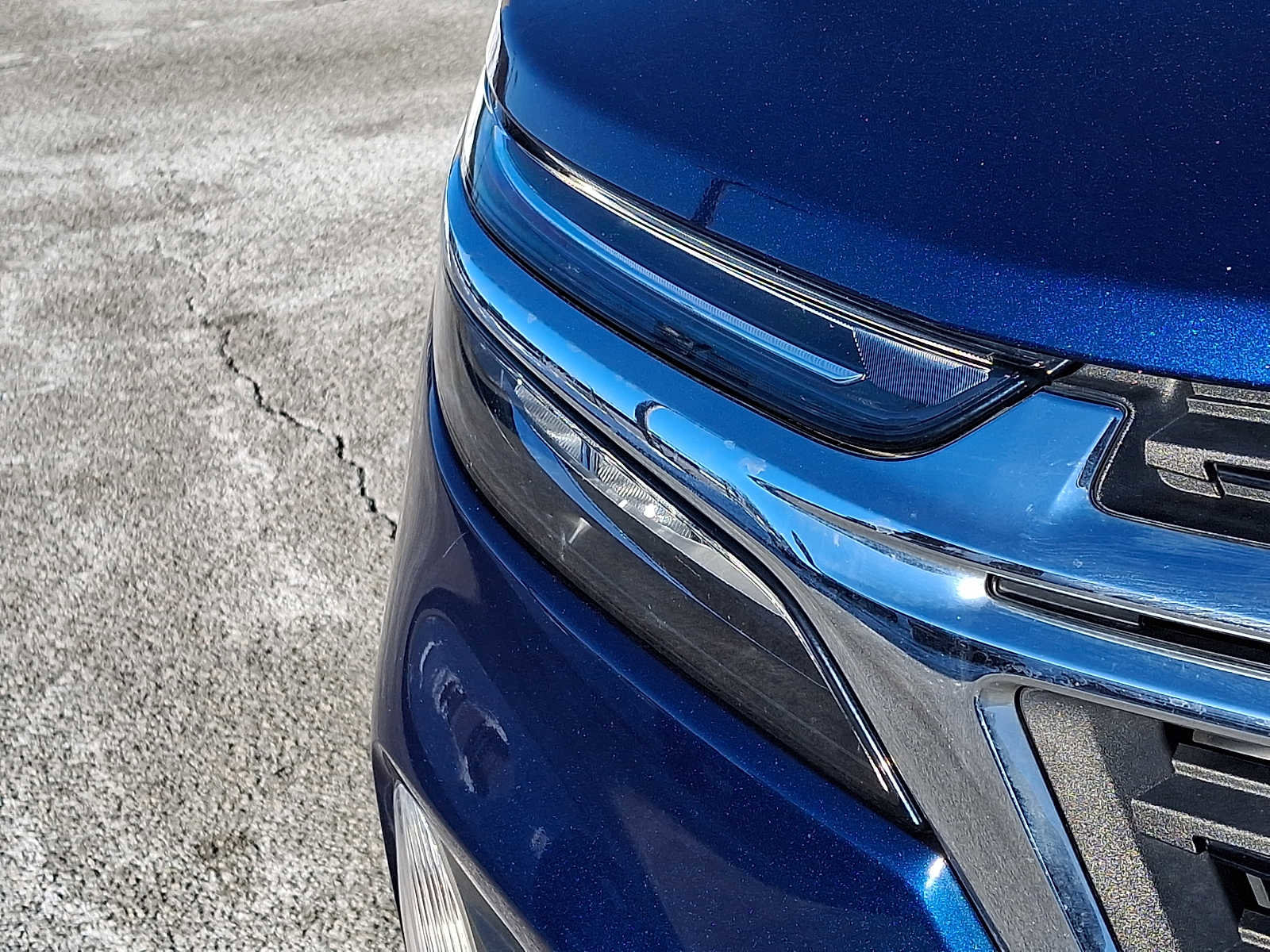 Used 2023 Chevrolet Equinox LT w/ LPO, Floor Liner Package image 9