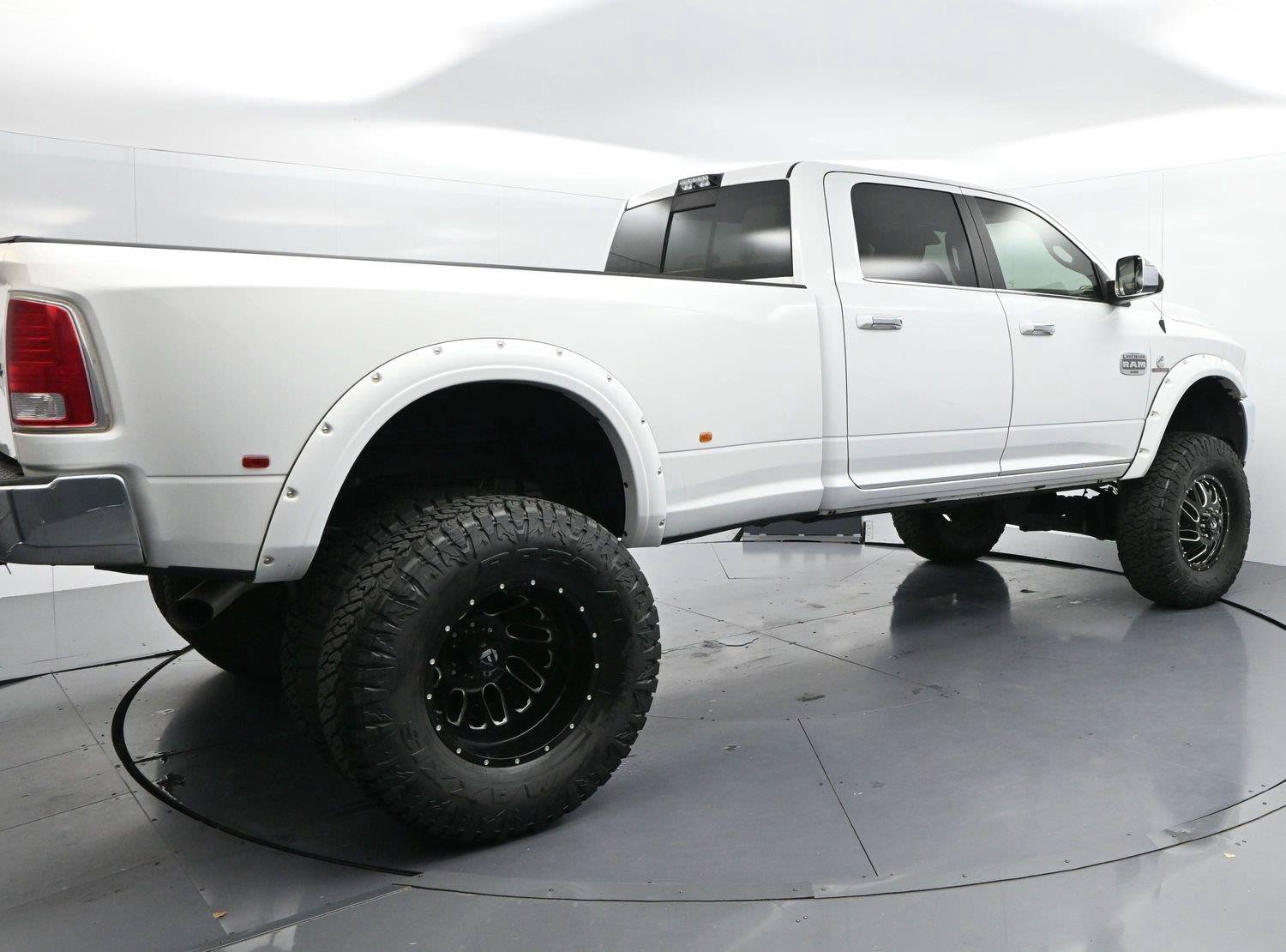 Used 2018 RAM 3500 Laramie Longhorn w/ Longhorn Southfork Package AWD/4WD image 7
