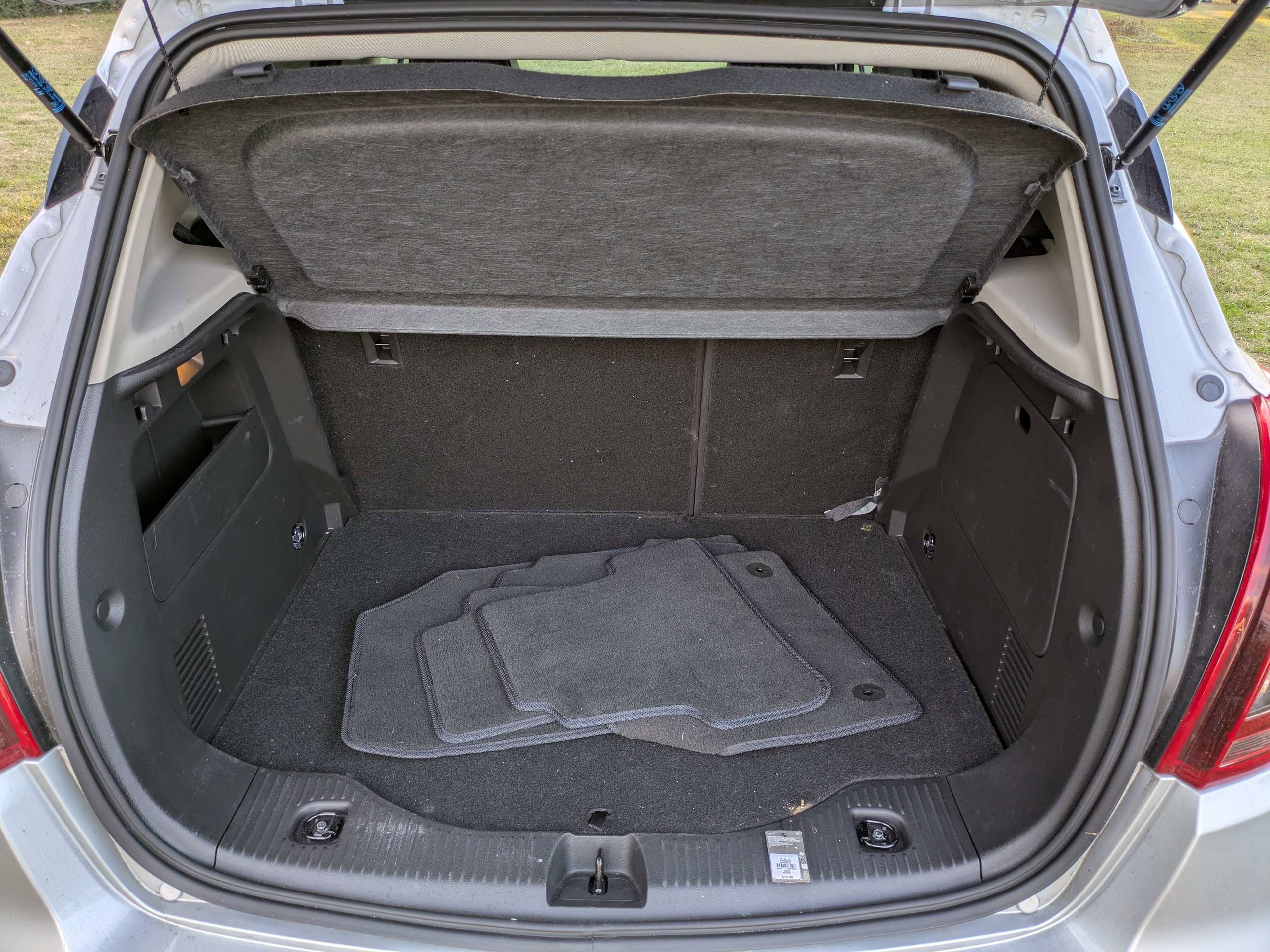 Used 2022 Buick Encore Preferred w/ Safety Package image 16