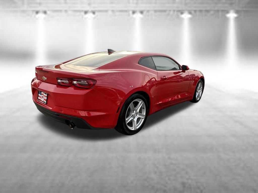 Used 2022 Chevrolet Camaro LT RWD image 5