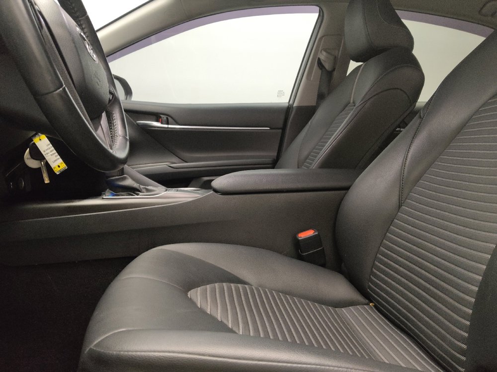 Used 2022 Toyota Camry SE FWD image 17