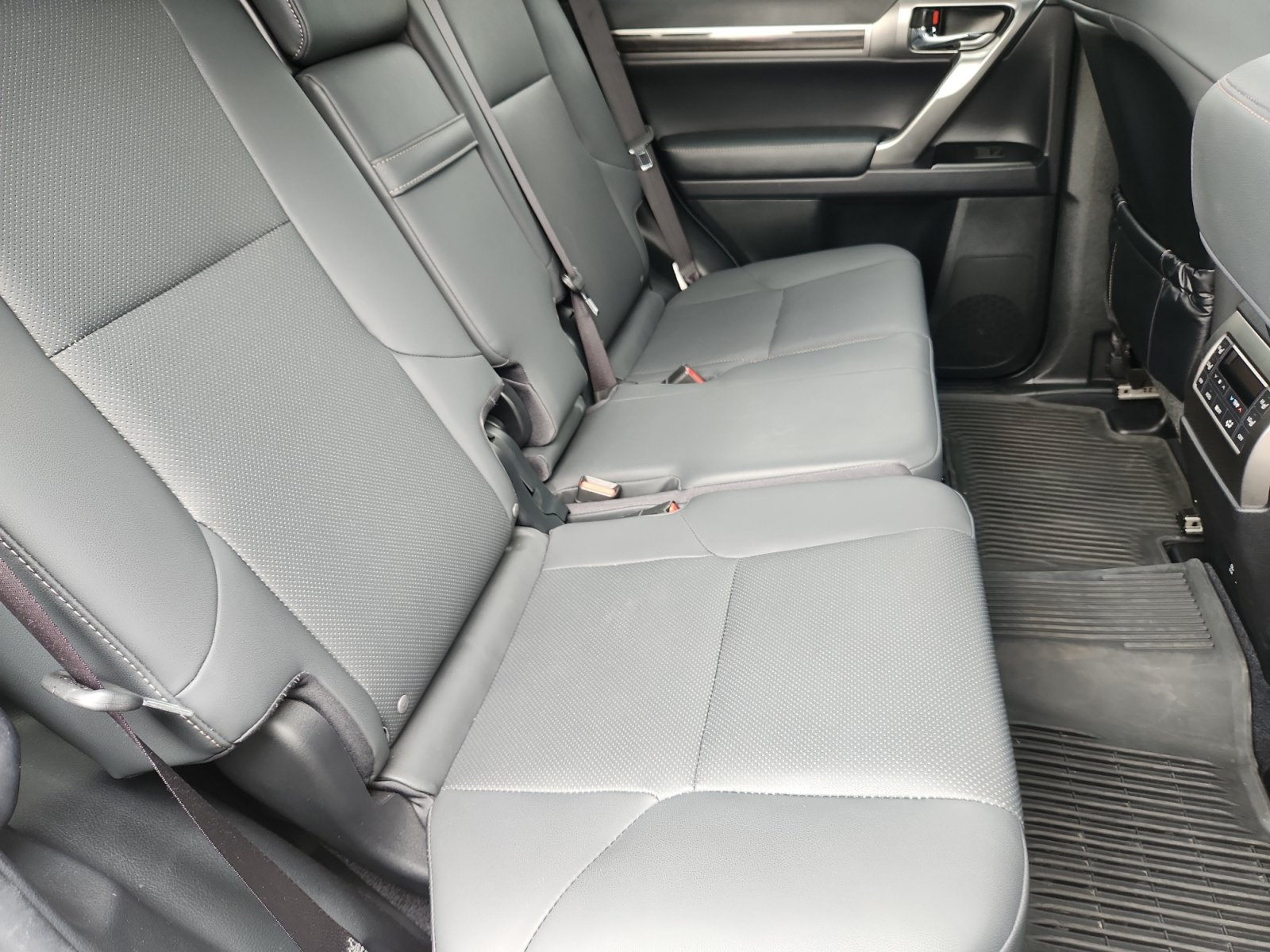 Used 2023 Lexus GX 460 Premium w/ Premium Package AWD/4WD image 18