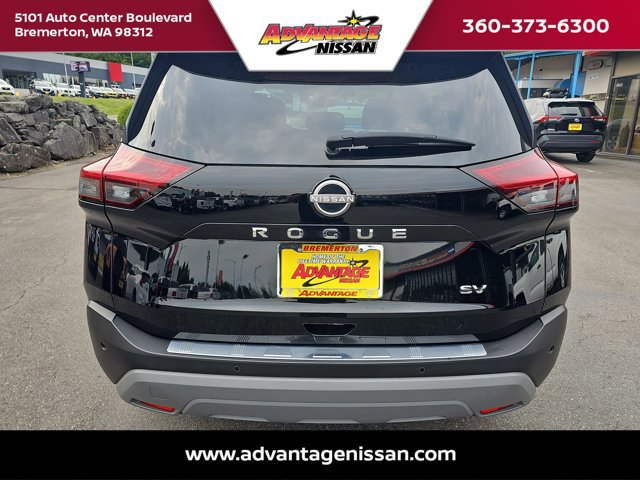 Used 2023 Nissan Rogue SV image 4