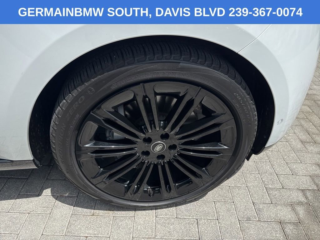 Used 2022 Land Rover Range Rover SE image 22