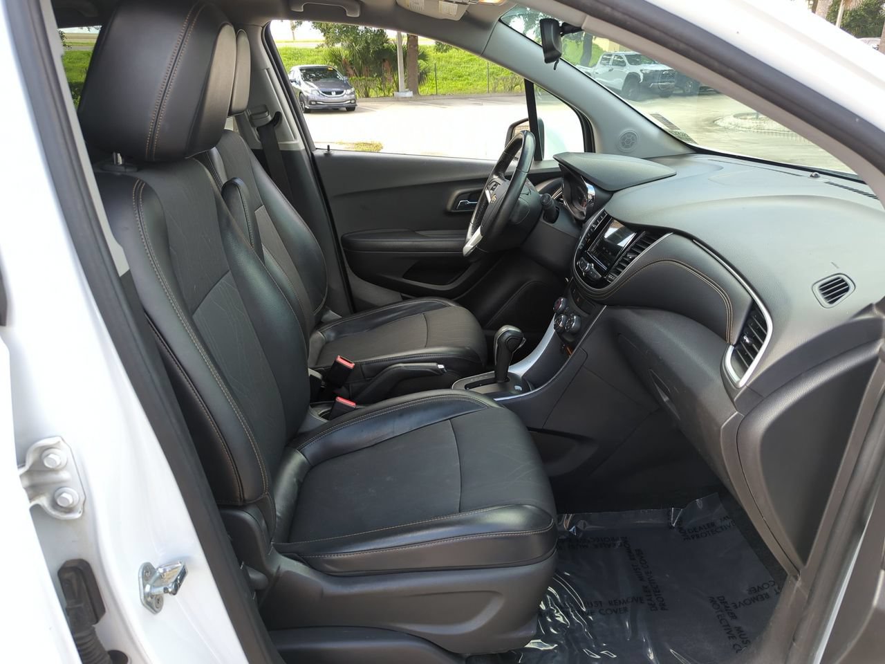 Used 2019 Chevrolet Trax LT w/ LT Convenience Package AWD/4WD image 23
