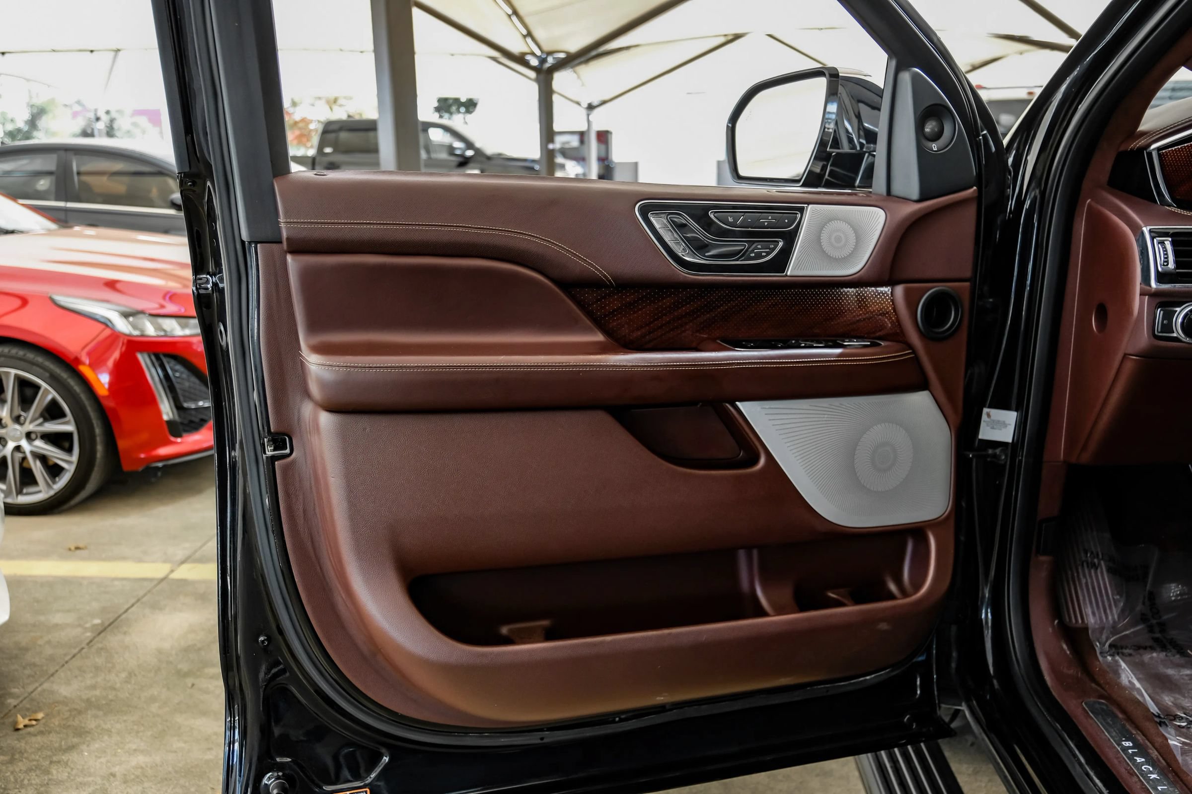 Used 2019 Lincoln Navigator Black Label w/ Cargo Package AWD/4WD image 59