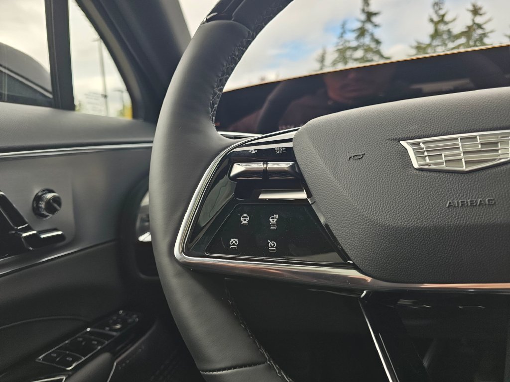 New 2027 Cadillac Lyriq Luxury AWD/4WD image 32