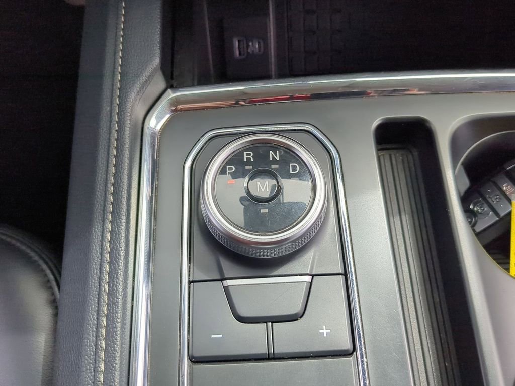 Used 2024 Ford Expedition XLT image 9