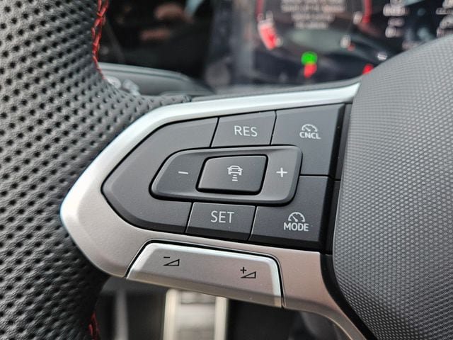New 2026 Volkswagen GTI SE FWD image 25