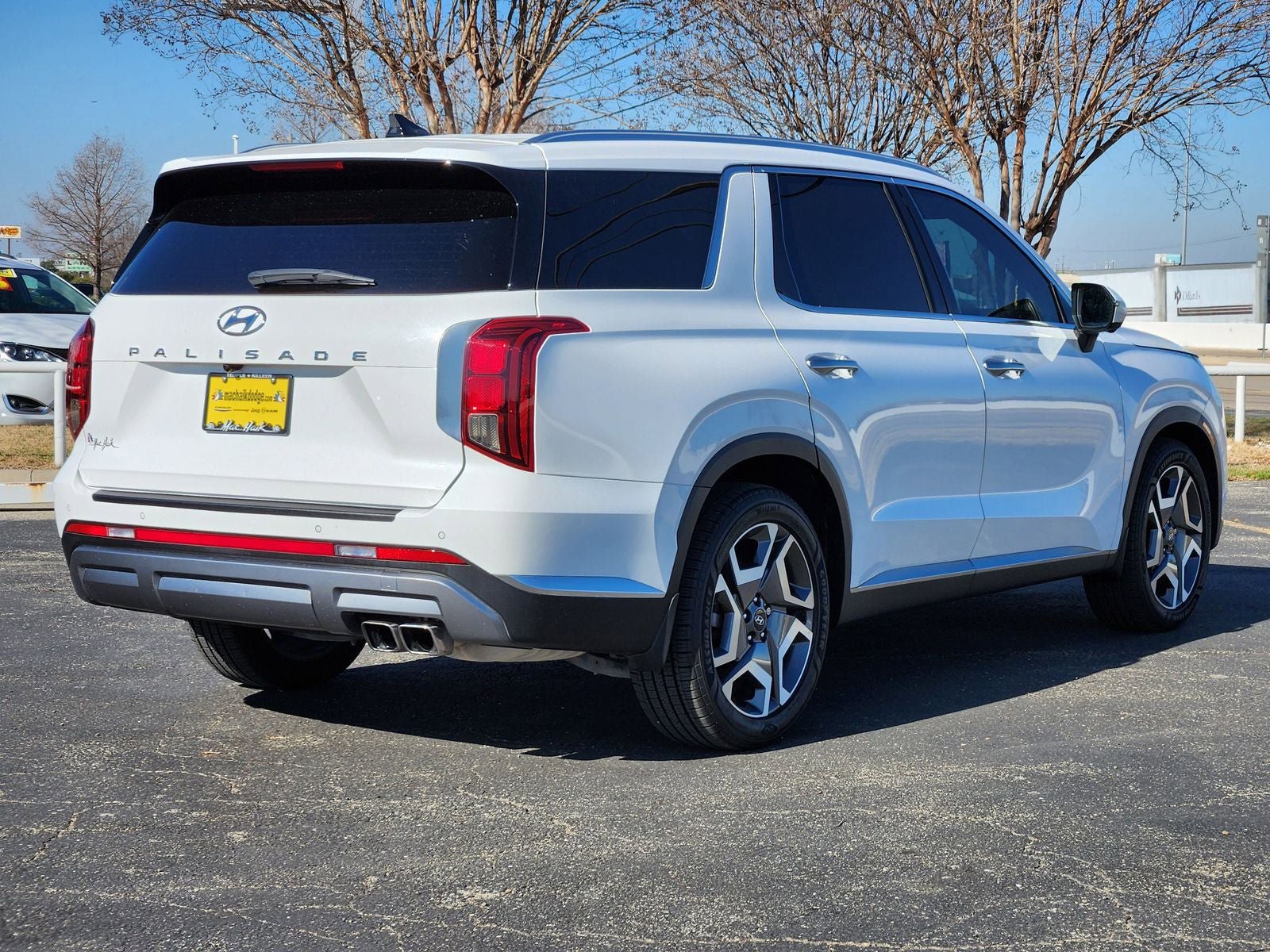 Used 2024 Hyundai Palisade Limited FWD image 5