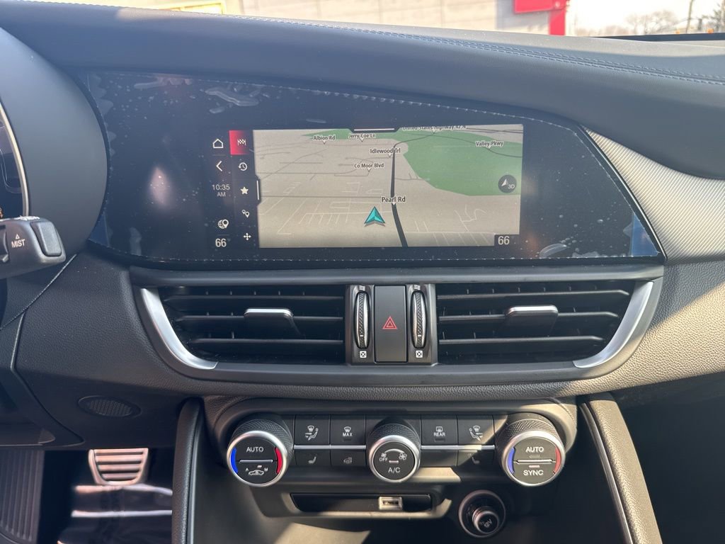 New 2026 Alfa Romeo Giulia AWD image 15