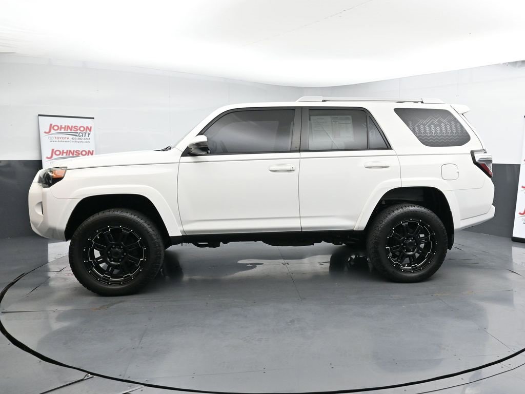 Used 2016 Toyota 4Runner SR5 image 5