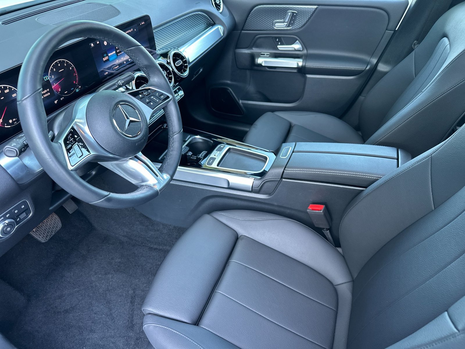 Used 2026 Mercedes-Benz GLB 250 image 10