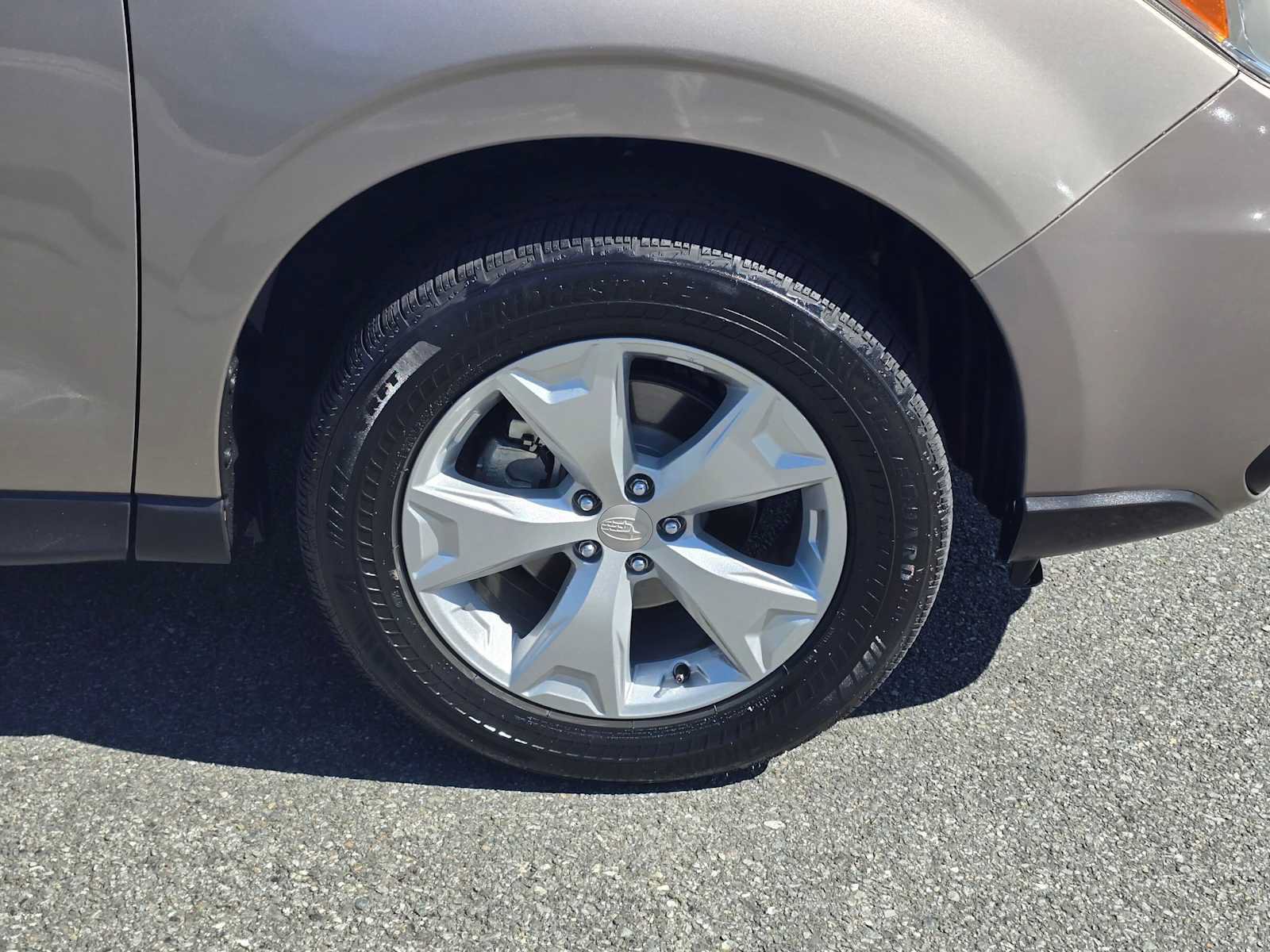 Used 2016 Subaru Forester 2.5i Limited AWD/4WD image 9