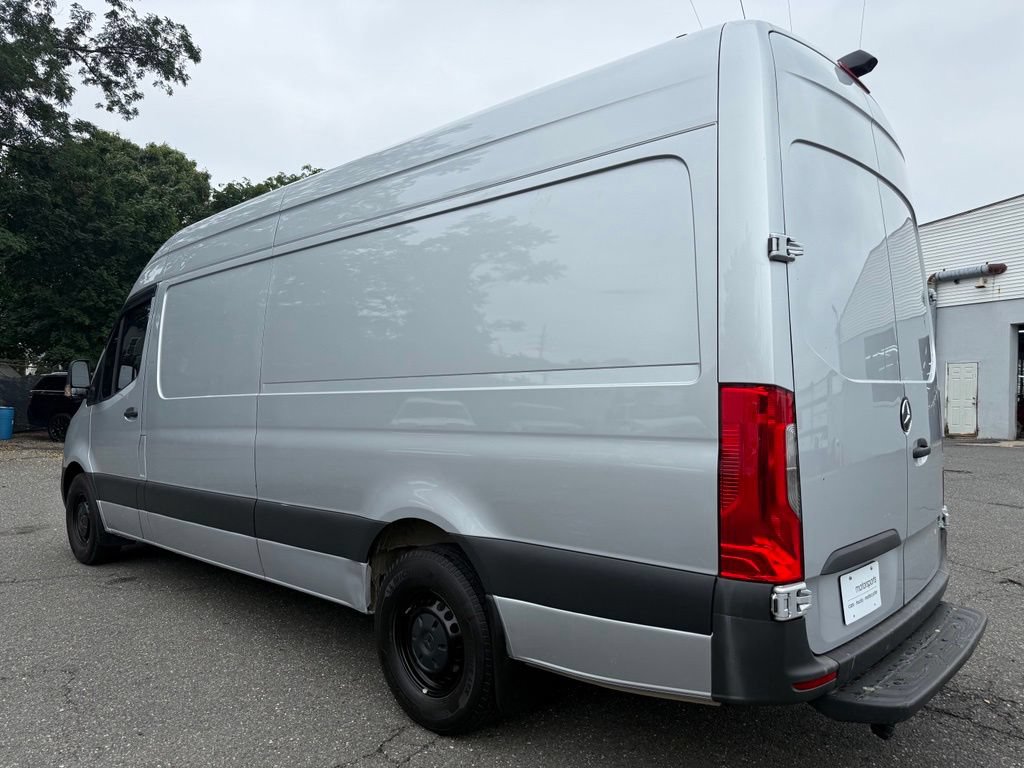 Used 2021 Mercedes-Benz Sprinter 2500 image 4