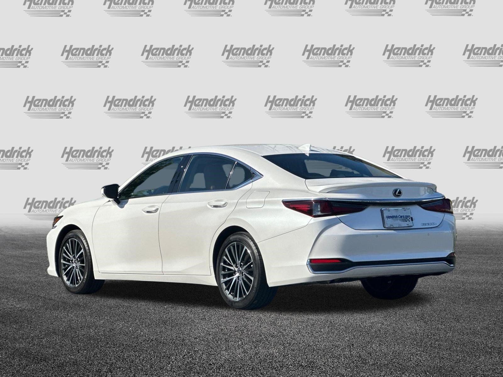Certified 2024 Lexus ES 300h w/ Premium Package FWD image 7