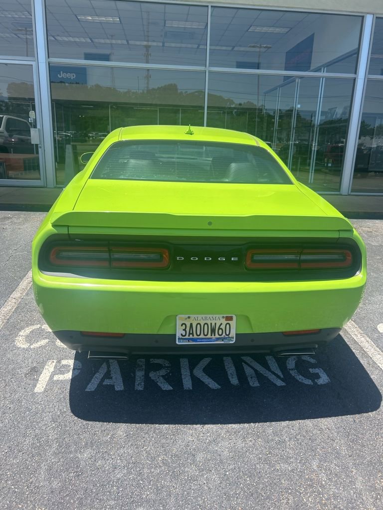 Used 2015 Dodge Challenger R/T Plus RWD image 5