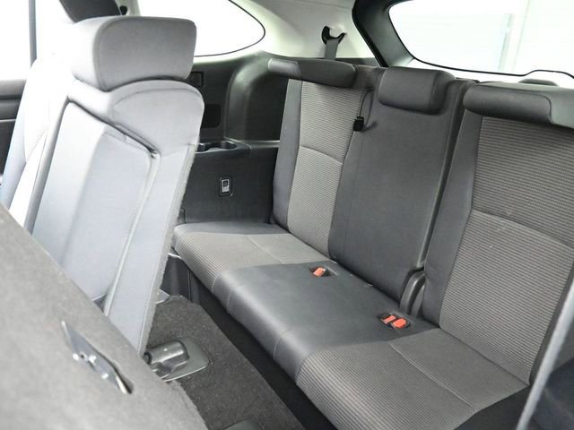 Used 2024 Toyota Highlander LE FWD image 26