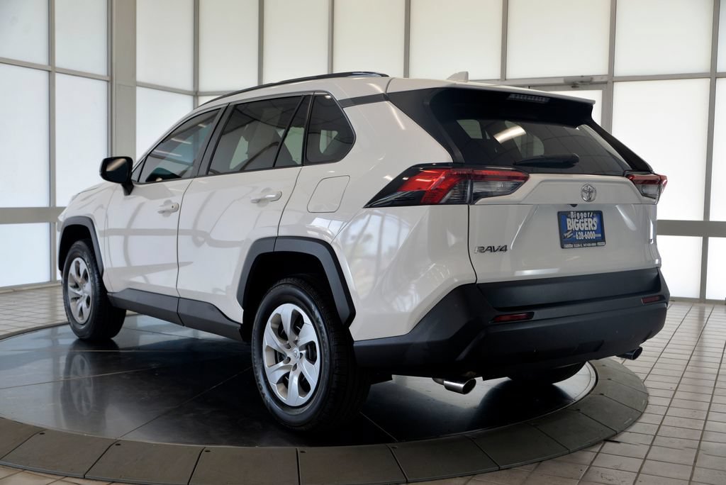 Used 2019 Toyota RAV4 LE FWD image 6