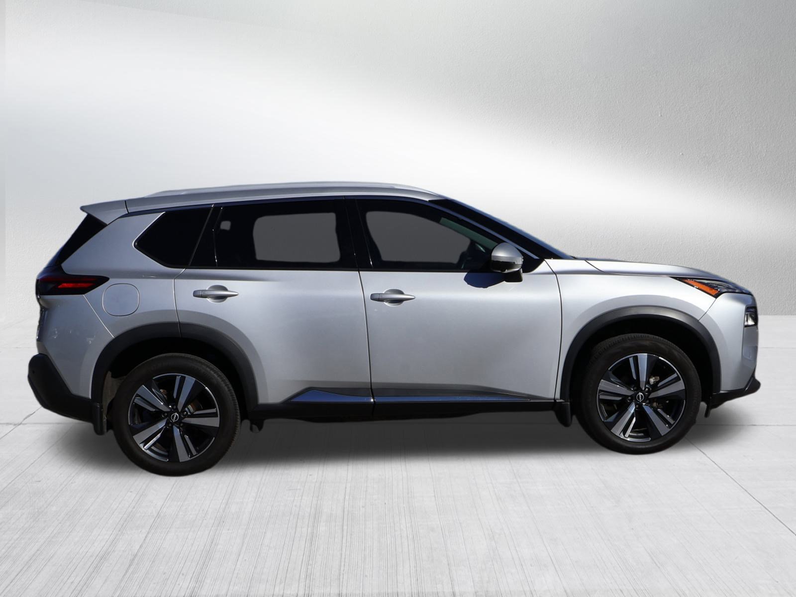 Used 2022 Nissan Rogue SL image 8