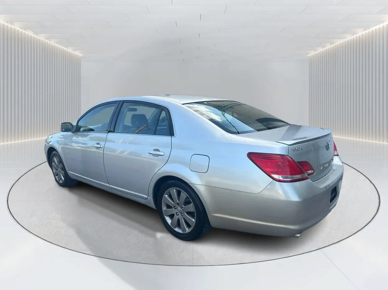 Used 2007 Toyota Avalon Touring FWD image 7