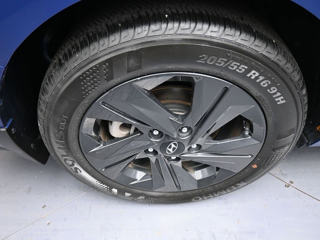 Certified 2023 Hyundai Elantra SEL image 12