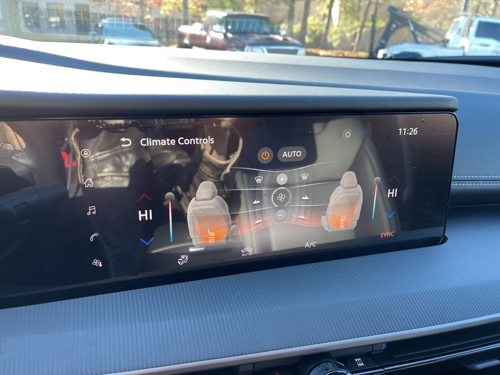 Certified 2025 Nissan Murano SV image 11