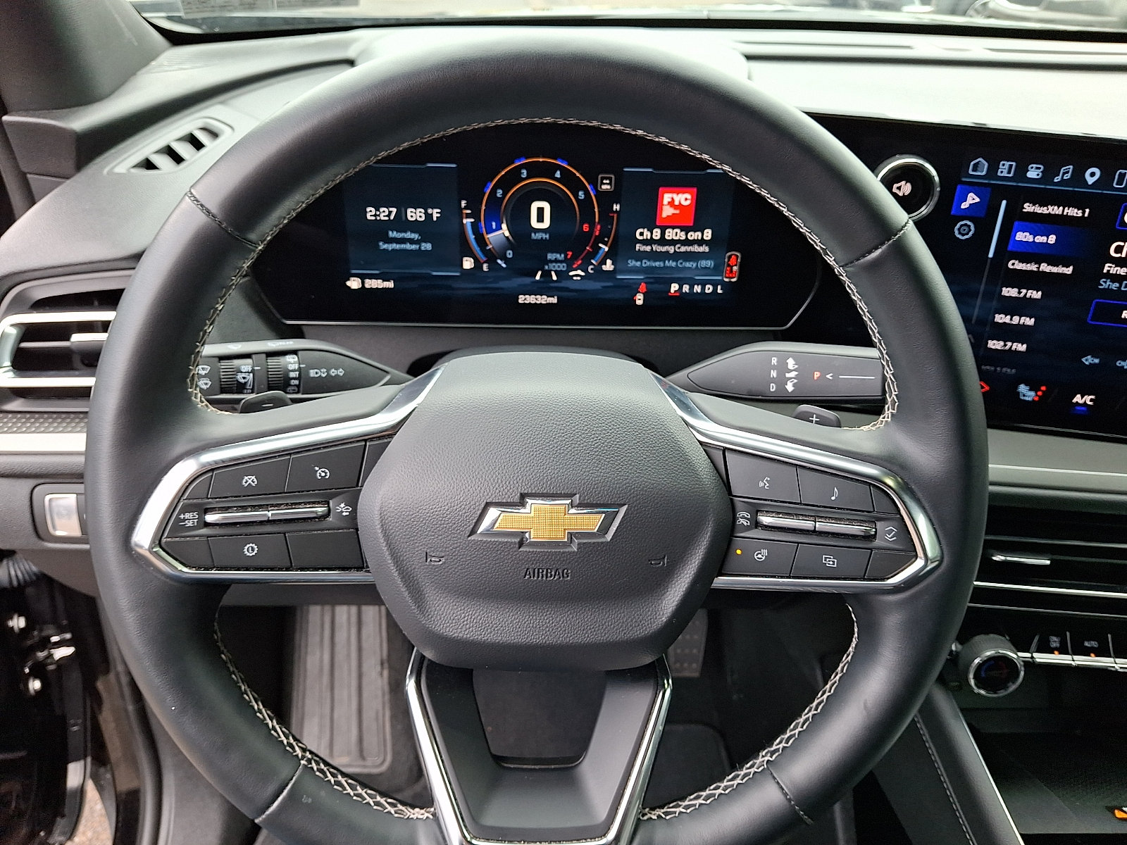 Used 2026 Chevrolet Traverse LT w/ Driver Confidence Package FWD image 22