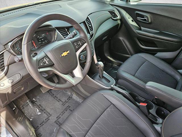 Used 2022 Chevrolet Trax LT w/ Driver Confidence Package AWD/4WD image 12