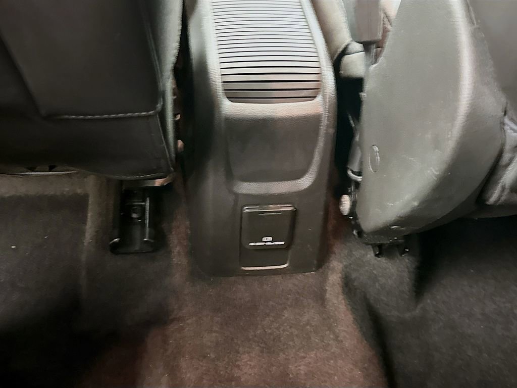 Used 2020 Buick Encore Essence FWD image 28