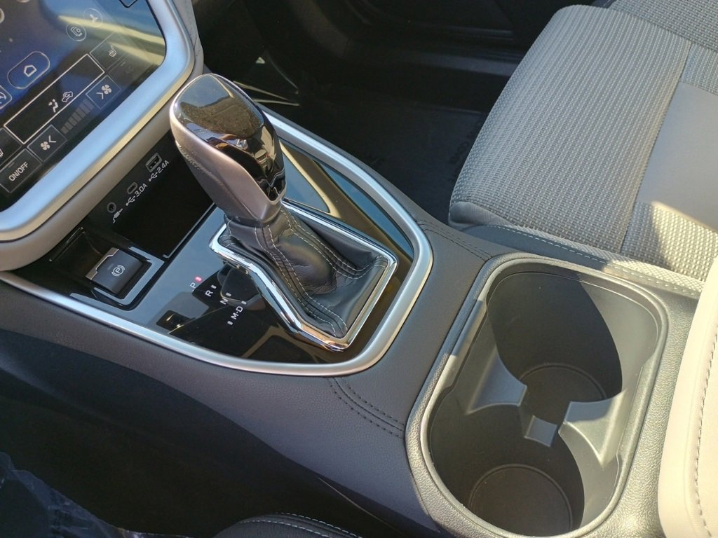 Certified 2025 Subaru Outback Premium image 31