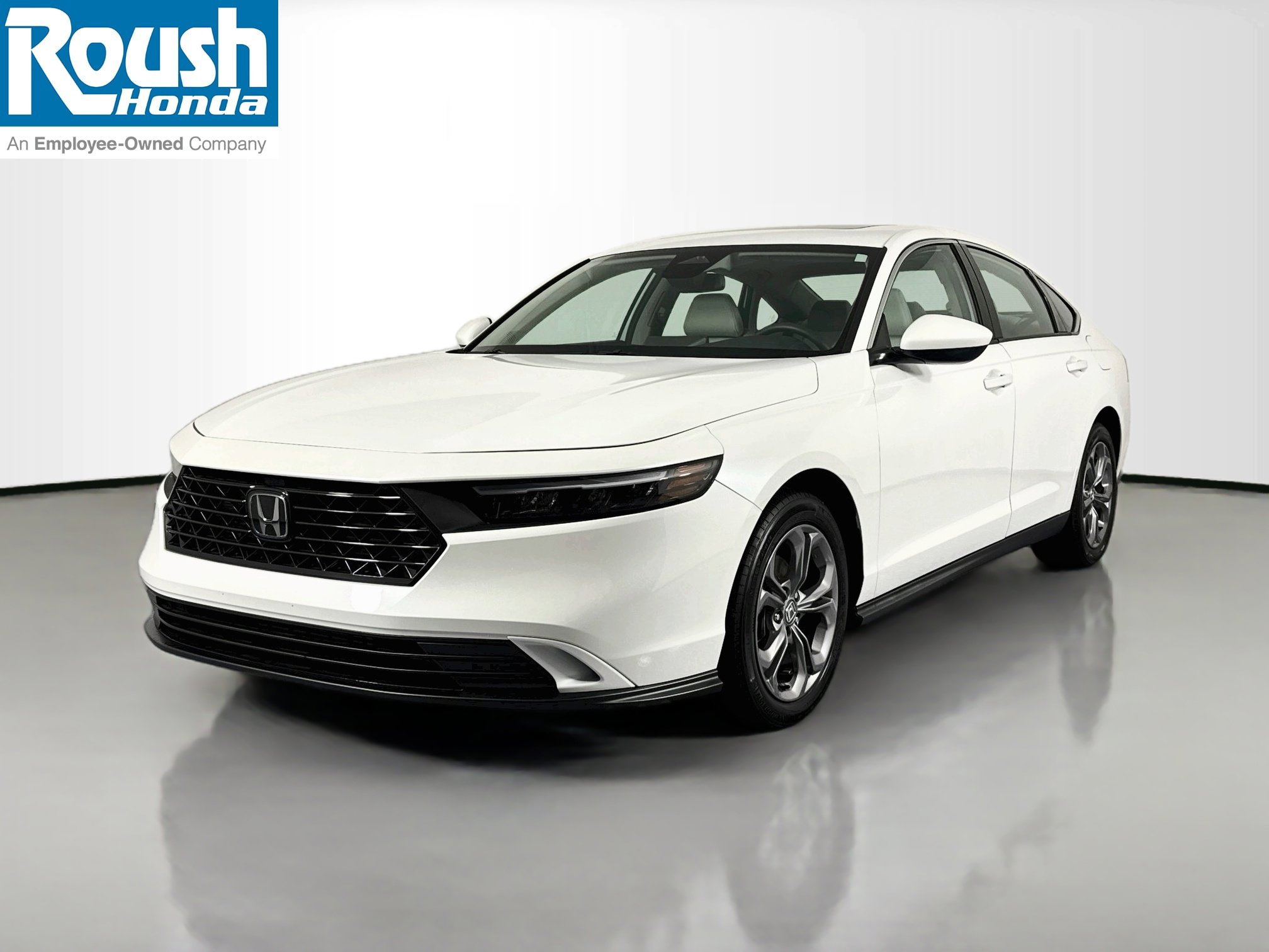 Certified 2023 Honda Accord EX image 1