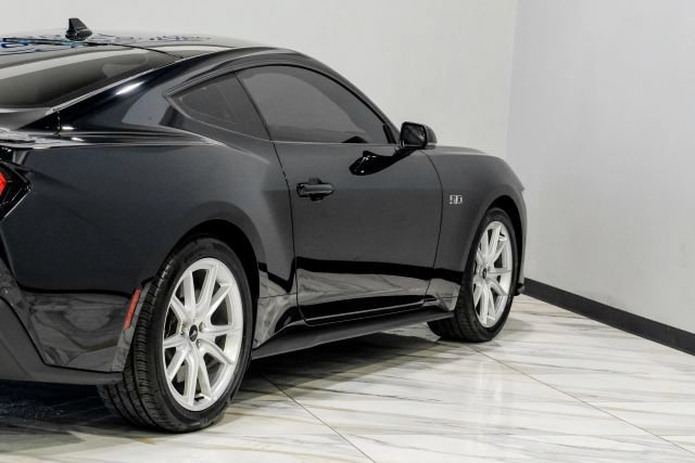 Used 2024 Ford Mustang GT Premium RWD image 13