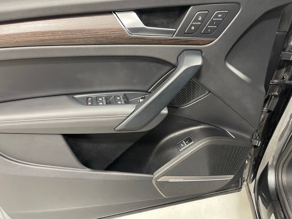 Used 2025 Audi Q5 2.0T Premium Plus image 18