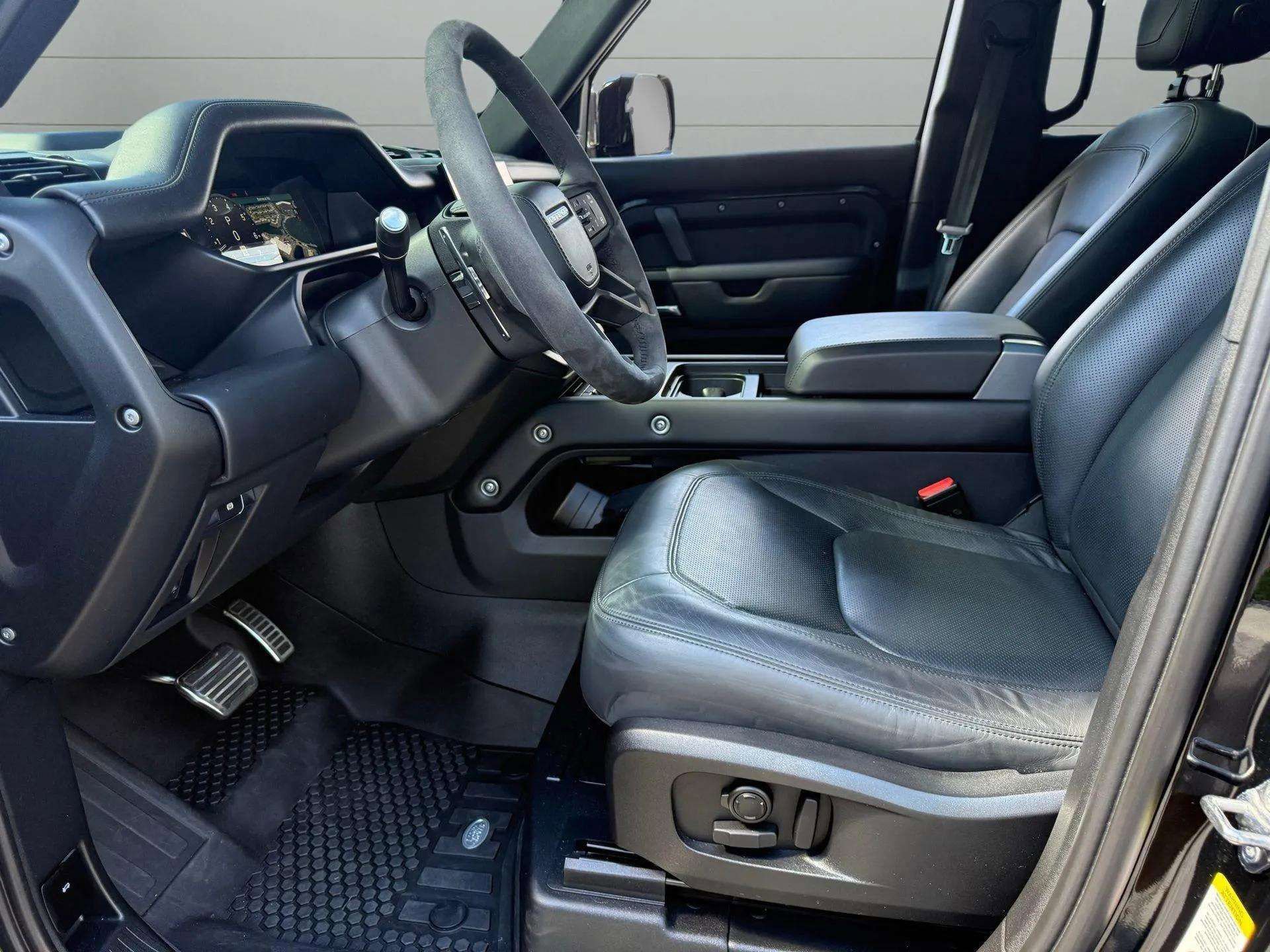 Used 2023 Land Rover Defender 110 Carpathian Edition image 15